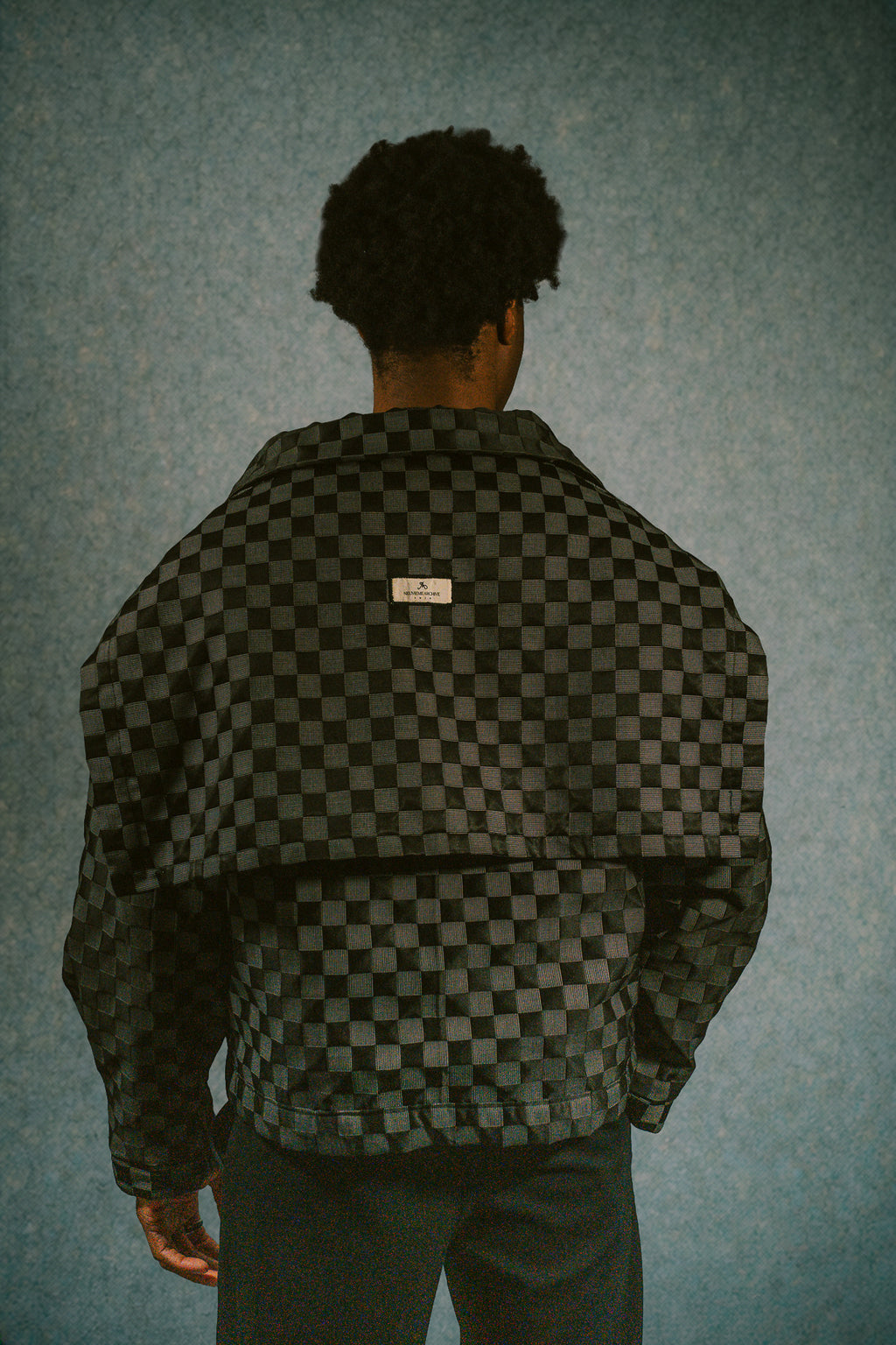 Black jacket : DAMI