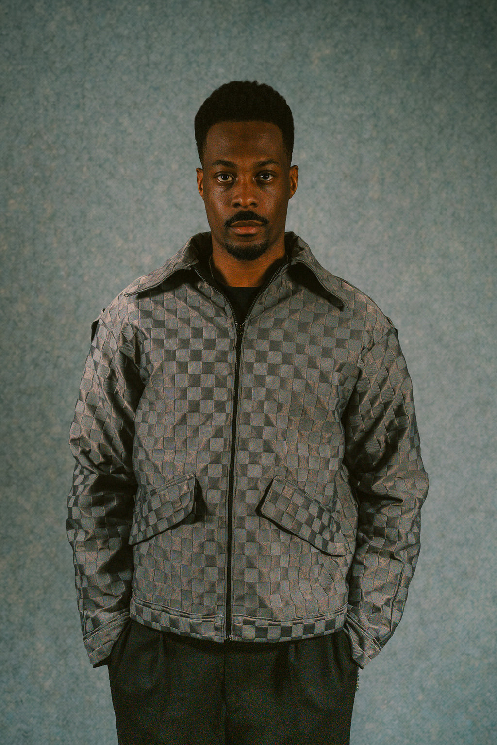 Dark grey jacket : DAMI (web exclusive)
